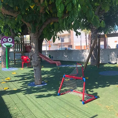 费雷尔营地简易别墅 *