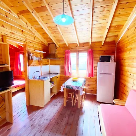 营地 费雷尔营地简易别墅 *